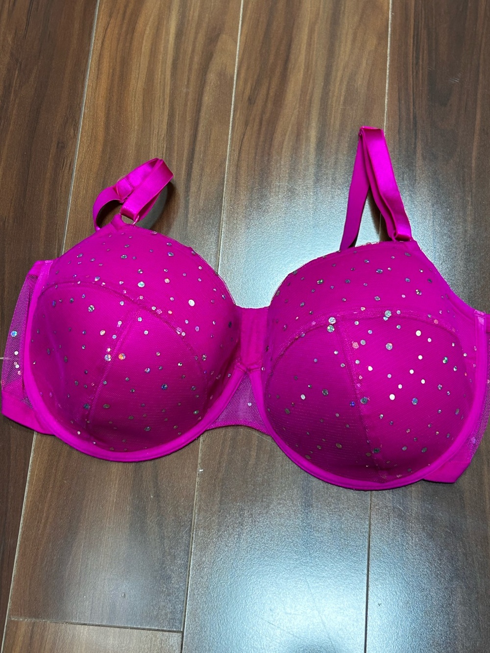 38DDD / 40DD Smart & sexy lightly lined bling bra